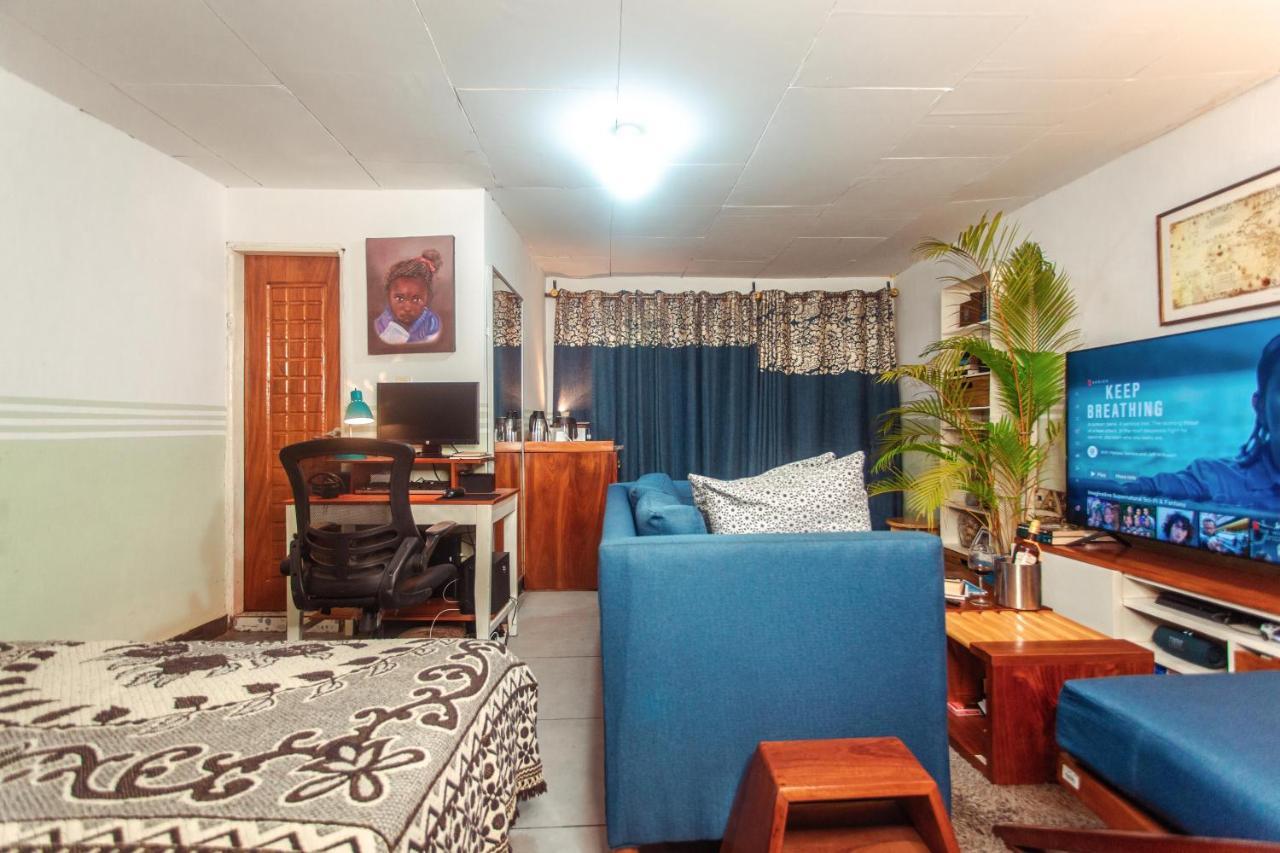 Bed and Breakfast Palm Springs Bed & Breakfast Limbe Exterior foto